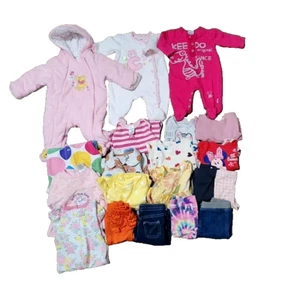 EUC HUGE Lot Baby Girls Mix Brand Clothes 20 Pieces Size 0-3 Months FALL/WINTER - Picture 1 of 10