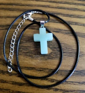 Green Aventurine Cross Pendant Necklace Cross Necklace Cross Jewelry Religious - Imagen 1 de 6