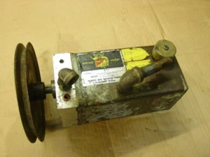 Model A Vintage Jeep Monarch HY LO JACK Snow Plow pump Meyer Willys - Picture 1 of 4