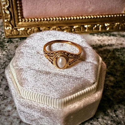 Anillo de perlas doradas de inspiración vintage impermeable para mujer joyería talla 6 Foto 1 de 3