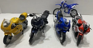 Lote 5 cantidades. Motocicleta/bicicleta de juguete Yamaha, Maisto: Triumph - Imagen 1 de 19