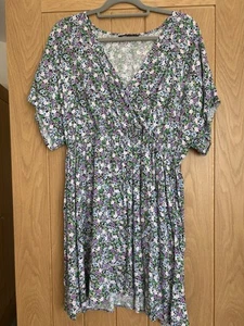 M&S Collection -Pretty Ladies Floral Dress With Mock Wrap And Tie Detail Size 18 - Picture 1 of 9