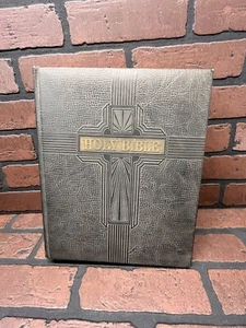 Vintage Pictorial Family Holy Bible Self-Pronouncing Edition Southwestern Co. - Picture 1 of 18