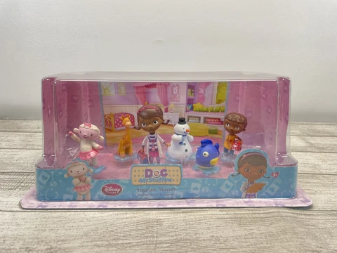 DOC MCSTUFFINS TOY HOSPITAL COLLECTIBLE 6 Piece Set Cake Toppers Cover