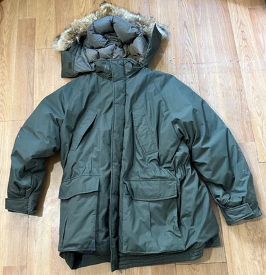 Cabela's Mens Large  Premier Northern Goose Down Parka Coyote Fur Collar - Image 1 of 4