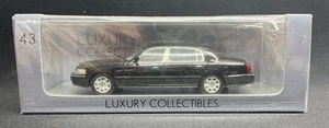 Luxury Collectibles 1:43 2011 Lincoln Town Car Black- 101379 DEFECT!! - Picture 1 of 13