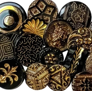 Antiguo lote de botones victorianos de vidrio negro brillo dorado azabache intaglio inciso años 1800 - Imagen 1 de 4