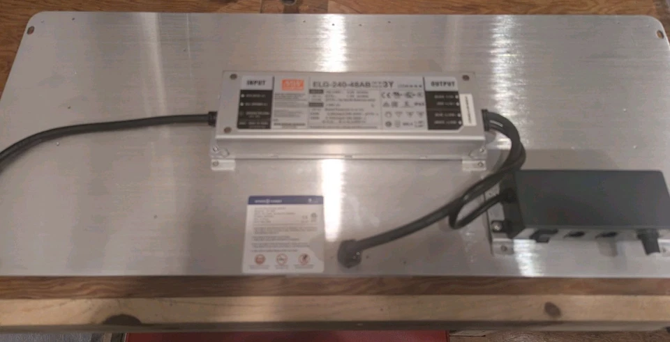 (CANTIDAD 3) Spider Farmer SF-2000 LED Luz de Crecimiento Espectro Completo PROBADO Foto 1 de 4