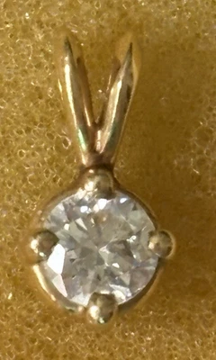 COLGANTE DIAMANTE engarzado en ORO AMARILLO 14KT, 0,50 CT, COLOR H, CLARIDAD VS2, ¡USADO! Foto 1 de 4