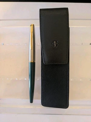 Vtg Green Steel Parker 45 Fountain Pen - 10k X Flex Nib - Leather Case - Image 1 of 4