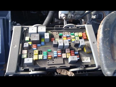 Caixa de fusíveis motor compatível com 07-09 SUBURBAN 1500 457653 - Imagem 1 de 4