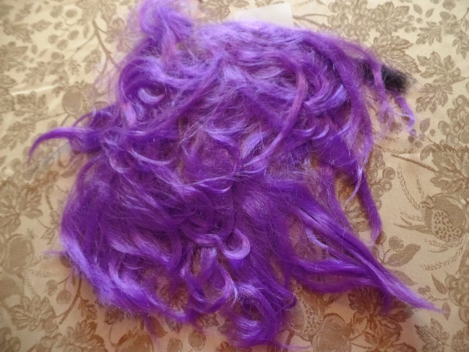 Mujer 1 Talla PELUCA MORADA HALLOWEEN Disfraz Usar Pelo Estilo Más Largo NUEVO NUEVO CON ETIQUETAS Bonito @ Foto 1 de 1