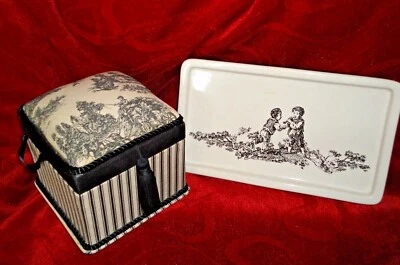 JUEGO DE BANDEJA DE CERÁMICA Y CAJA DE TELA WAVERLY WELLINGTON A CUADROS BLANCO Y NEGRO Foto 1 de 4