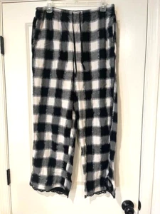 Victoria's Secret Black & White Plaid Pajama Pants Women's Size L - Picture 1 of 4