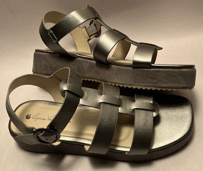 Gloria Vanderbilt Chadwick Womens 7.5 Pewter Platform 1 1/2" Low Wedge Sandals - Image 1 of 4