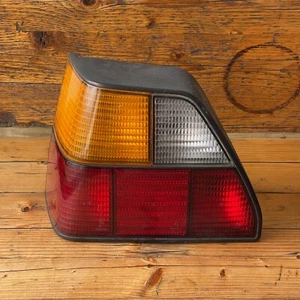 Piloto trasero izquierdo original VW Golf II 2 191945111A/19945257 - Imagen 1 de 9