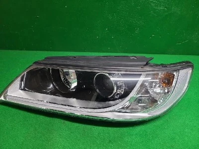 2011 Hyundai Azera The luxury Grandeur Left Headlight - Image 1 of 4