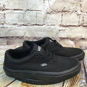 black vans with laces