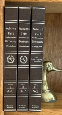 Webster's Third New International Dictionary & Seven Language Dictionary 3 Vols - Image 1 of 4