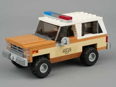 LEGO®｜Stranger Things｜Hopper's Blazer Police Car｜75810｜USED｜FREE SHIPPING - Image 1 of 3