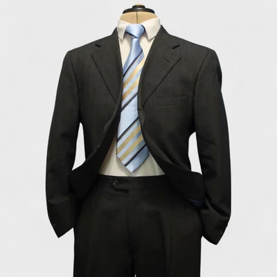 Jos A Bank 2 Piece Suit 42S Charcoal Gray Pinstripe Wool Double Pleated 3 Button - Image 1 of 4
