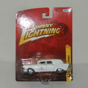 Johnny Lightning Tomy 1957 Chevy Hearse Ambulance 1:64 - Picture 1 of 2