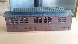 LIMA 600955 HO GAUGE SINGLE TRACK ENGINE SHED WITH TRACK SPARES REPAIR