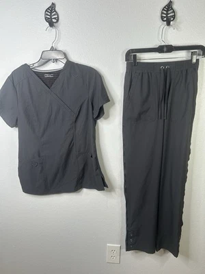 Elle 黑色磨砂裤 XS 小上衣 — 第 1/4 张图片