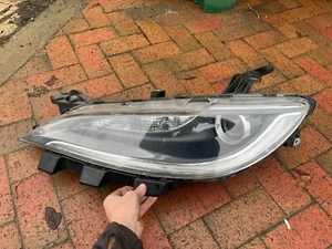 2015-2017 Chrysler 200 Driver Side Left Halogen Headlight Assembly - Picture 1 of 8