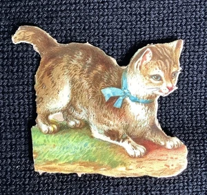 Vintage Victorian die cut cat kitten ephemera from scrapbook Antique Blue Bow - Imagen 1 de 3