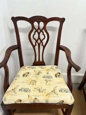 L56997EC: Juego de 4 sillas de comedor Stickley Chippendale Cherry. Foto 1 de 4