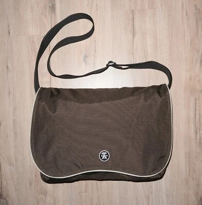CRUMPLER Hombres Marrón Plata Cavar Acolchado Bandolera Laptop Bolso Mensajero XL Foto 1 de 4