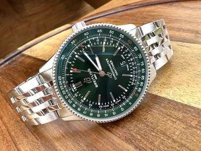 BREITLING Navitimer 41 Green Dial Date Automatic Watch A17326 - Box & Papers - Image 1 of 4