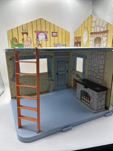 Portable Calico Critters Maple Town Sylvanian Families Living Room W/ Fireplace - Picture 1 of 13
