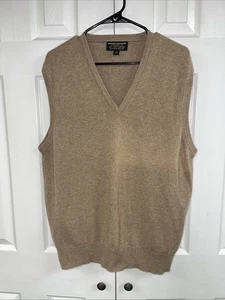 Brooks Brothers Camel Vest Mens Size 44 ,100% Cashmere Knitted In England - Foto 1 di 3