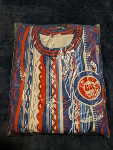 ✅Pat Hughes Sweater Shirt Chicago Cubs SGA 4/6/24 Giveaway Size XL - Picture 1 of 3