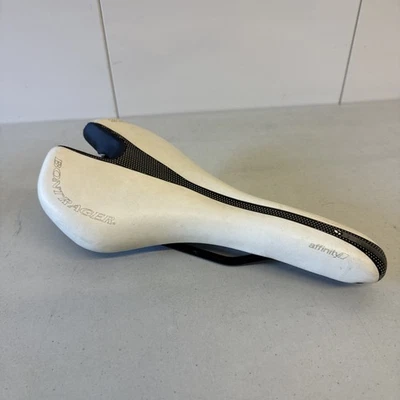 Sillín de bicicleta Bontrager Affinity blanco/negro Foto 1 de 4