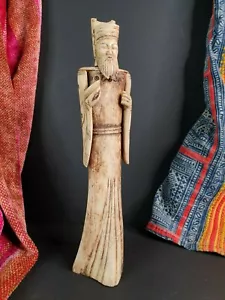 Old Chinese Carved Figurine …beautiful collection and display piece - Picture 1 of 8