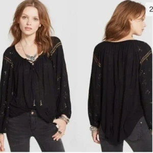 FREE PEOPLE ~ Black Lace Up Sequined Full Oversized Bohemian Peasant Top ~ M - Picture 1 of 11