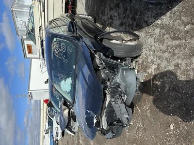 Used Front Right Seat Front fits: 2020 Ford Escape bucket manual cloth Front Rig - Image 1 of 4