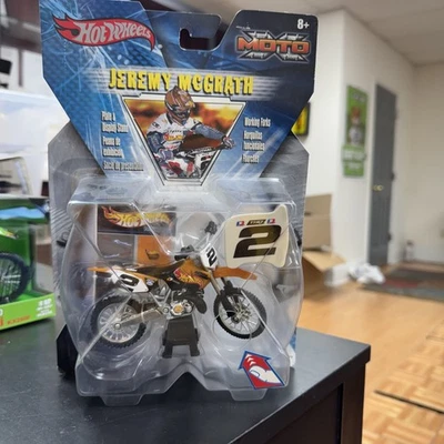 Hot Wheels MOTO Jeremy McGrath Dirt Bike Figure – 1:18 Scale, New in Package - Image 1 of 4