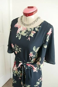 EXECUTIVE PONIES Blue Floral DRESS Size Aus 6 NWT Showpo Pink Spring Racing - Bild 1 von 6