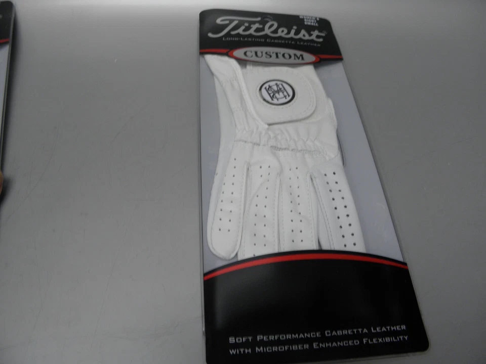 GUANTE DE GOLF TITLEIST PERSONALIZADO DE CUERO PARA MUJER MISSION HILLS LOGOTIPO CC PEQUEÑO-DERECHO Foto 1 de 1
