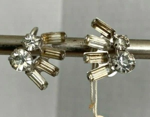 Vintage rhinesone clip-on earrings - new from store stock - Picture 1 of 3