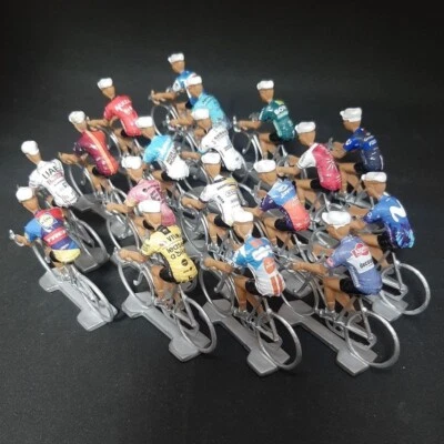 COFALU Année 2024 World Teams - 18 cyclistes miniatures Tour de france - Cycling figure