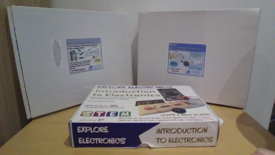 3 X ELECTRONICS LAB KITS - Image 1 of 4