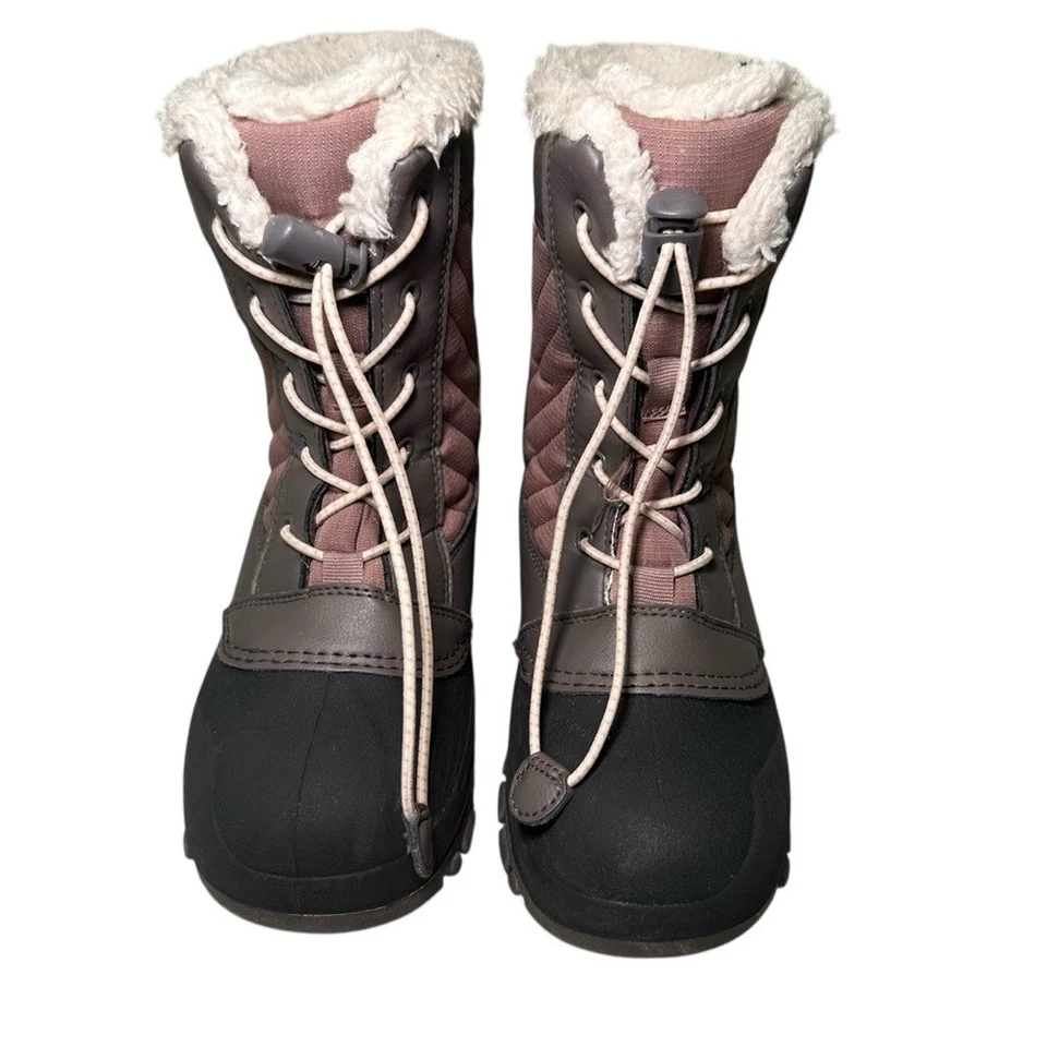 Botas de nieve All in Motion Thermolite para niños gris rosa imitación piel talla 1 Foto 1 de 4