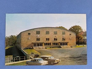 1964 postcard, cars, ROBERTS CENTER BOSTON COLLEGE Chestnut Hill, Mass. - Picture 1 of 2