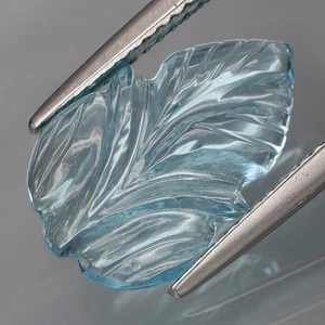 6.90Ct.Beautiful Color! Baby Blue Topaz Brazil (Leaf Carving) CLEAN - Picture 1 of 4