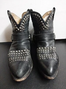 Vtg FRYE JENNA BOOTIE HARNESS METAL STUD BLACK LEATHER MOTORCYCLE BOOTS SIZE 9B - Picture 1 of 11